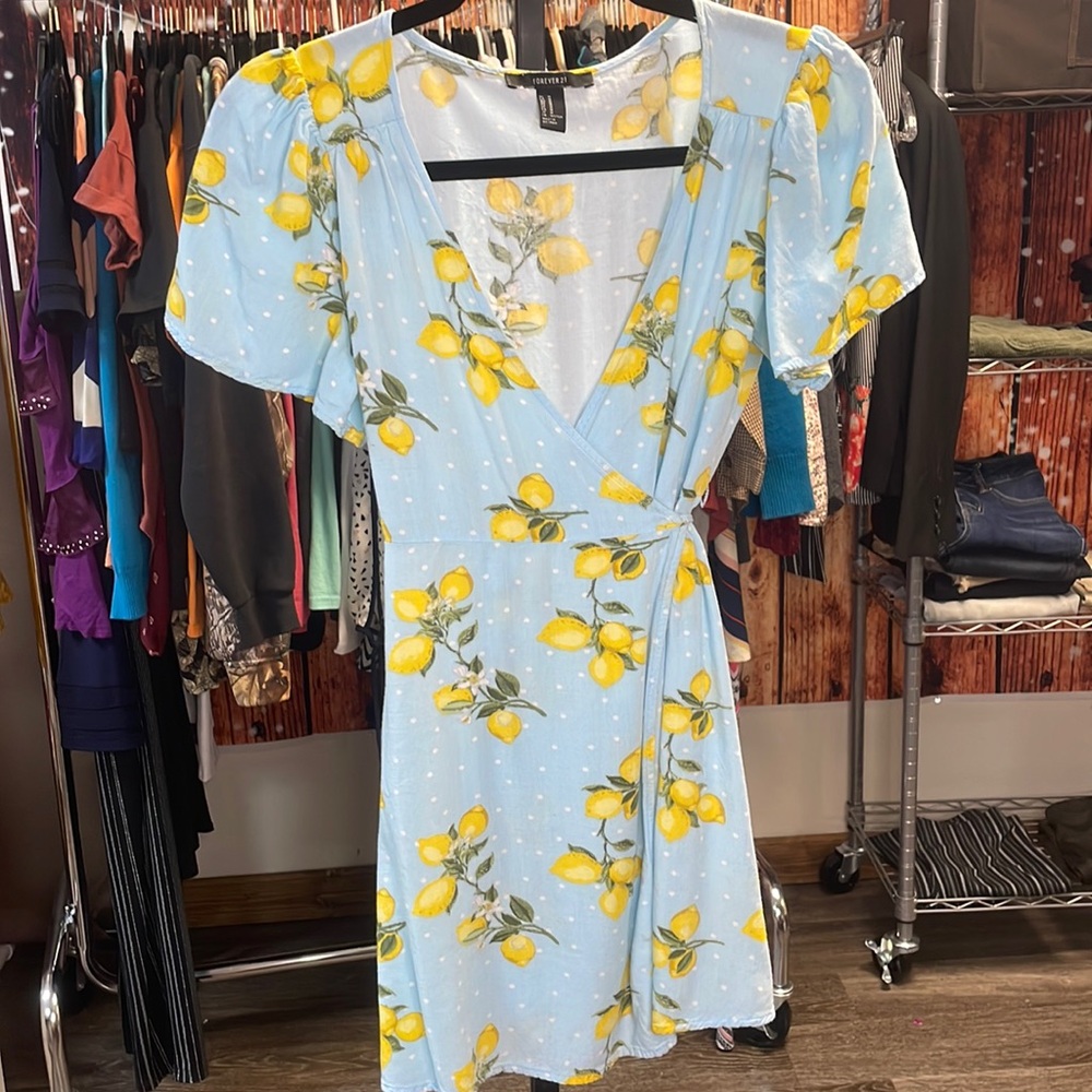 FOREVER 21 Lemon Polka Dot Blue Wrap Dress Amalfi Coast Italy Vacay Size M